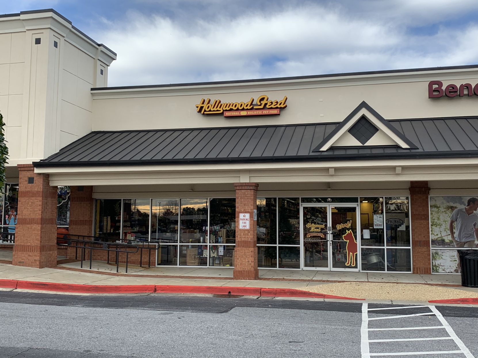Hollywood Feed Opens Newest Location in Woodstock